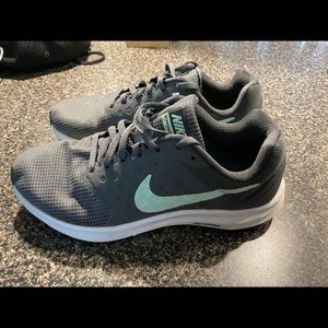 Womens nike tennis shoes